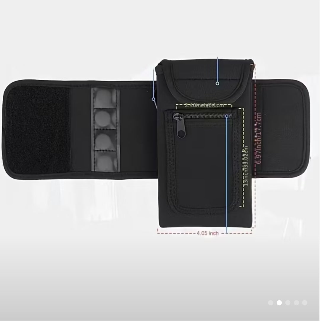 Magnetic fitness water bottle sleeve